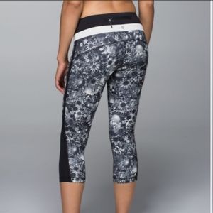 Lululemon up the pace crop leggings